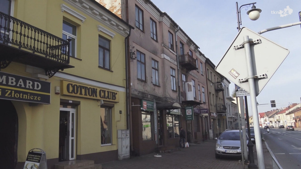 Końskie: Obdrapane kamienice i pustostany. Co z nimi można zrobić? [wideo, zdjęcia]