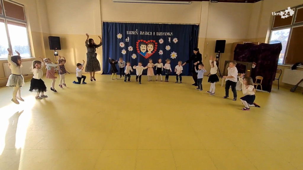 Dzieci z Bajkowej Krainy dla kochanych dziadków i babć [wideo, zdjęcia]