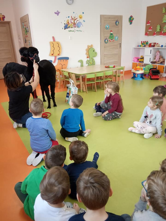 Nowe Przedszkole z Pomykowa bawi i uczy w znakomitych warunkach [wideo, zdjęcia]