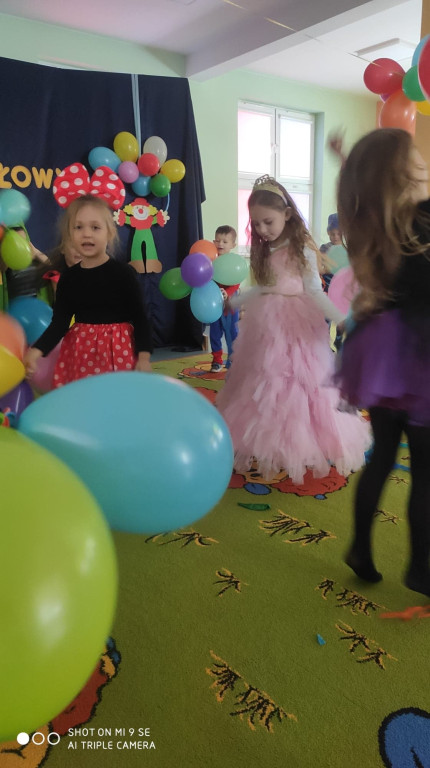 Bajkowy i magiczny bal w Przedszkolu w Smykowie [fotorelacja]