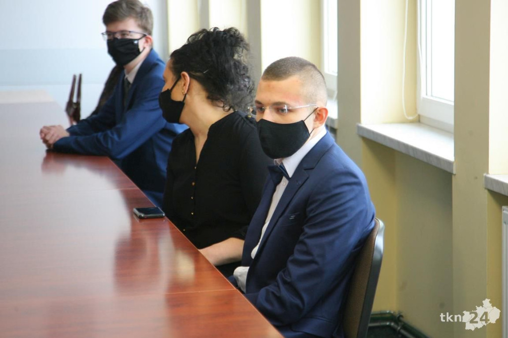 Premier nagrodził najlepszych uczniów szkół średnich powiatu koneckiego [wideo, zdjęcia]