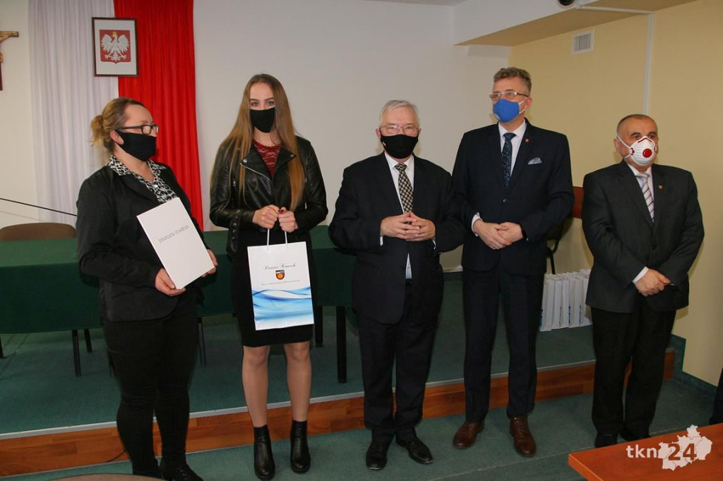 Premier nagrodził najlepszych uczniów szkół średnich powiatu koneckiego [wideo, zdjęcia]