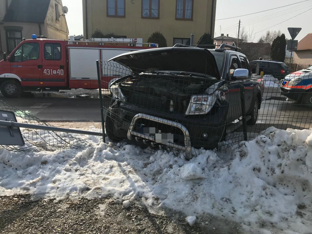 Wypadek w Stąporkowie. Jedna osoba ranna [zdjęcia]