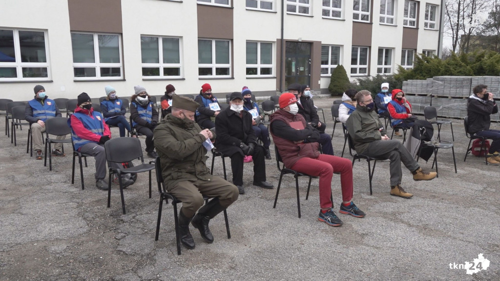 Drugi taki marsz w Końskich. W sobotę ruszyli `Wilczym tropem` [wideo, zdjęcia]