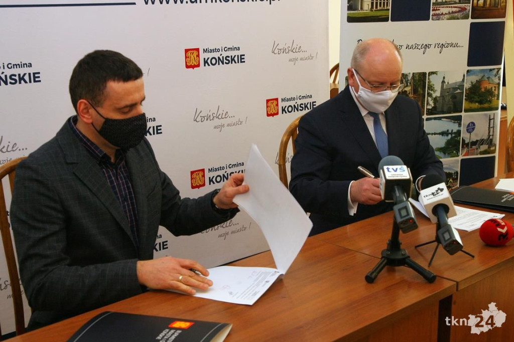 Końskie: Umowy na rynek, muzeum i park podpisane! [WIDEO, zdjęcia]