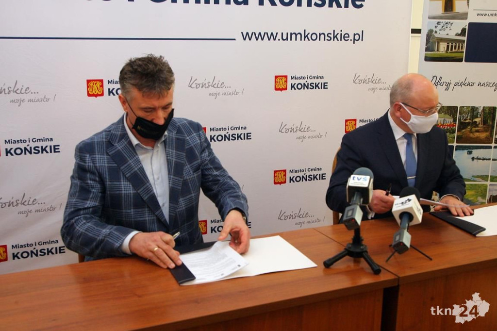 Końskie: Umowy na rynek, muzeum i park podpisane! [WIDEO, zdjęcia]