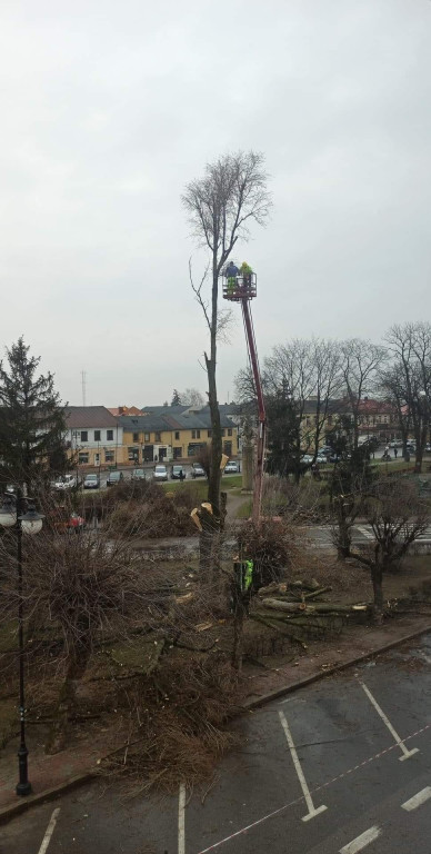 Ruszyła rewitalizacja rynku. Na start kontrowersje [wideo, zdjęcia]