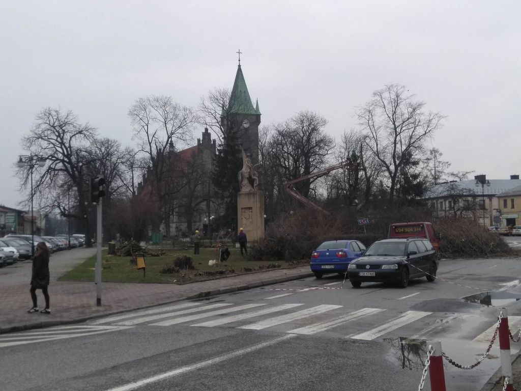 Ruszyła rewitalizacja rynku. Na start kontrowersje [wideo, zdjęcia]