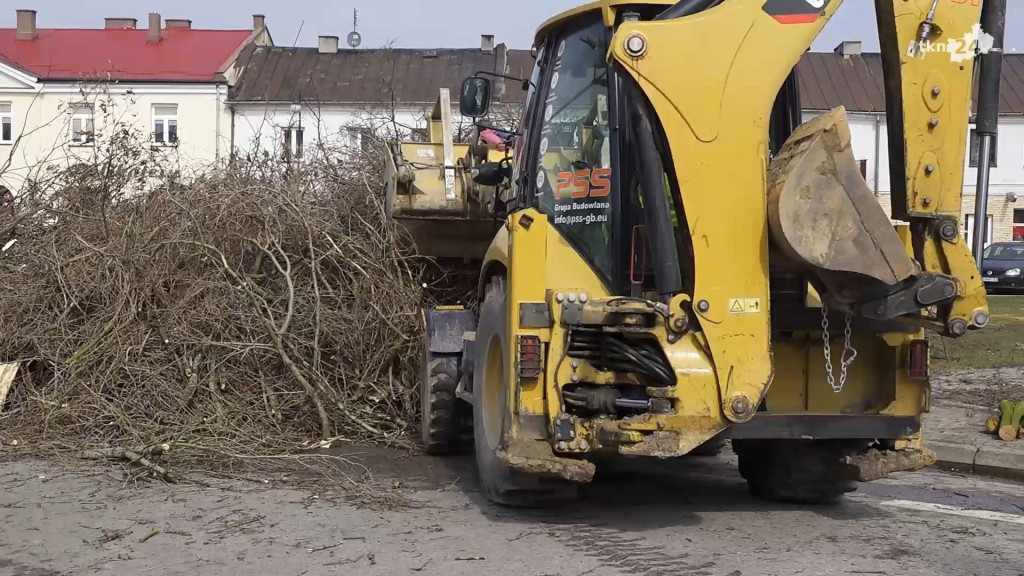 Ruszyła rewitalizacja rynku. Na start kontrowersje [wideo, zdjęcia]