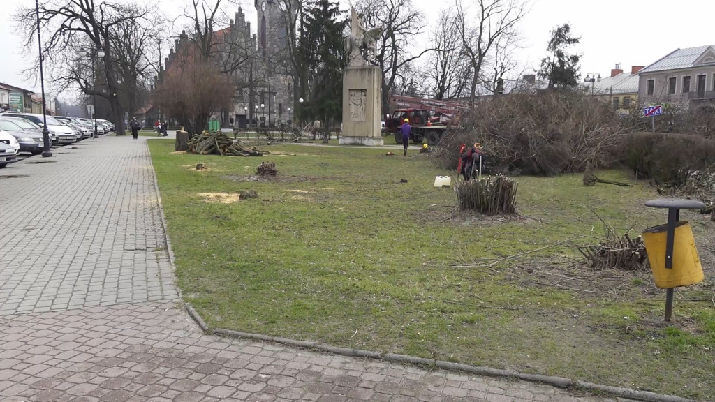 Ruszyła rewitalizacja rynku. Na start kontrowersje [wideo, zdjęcia]