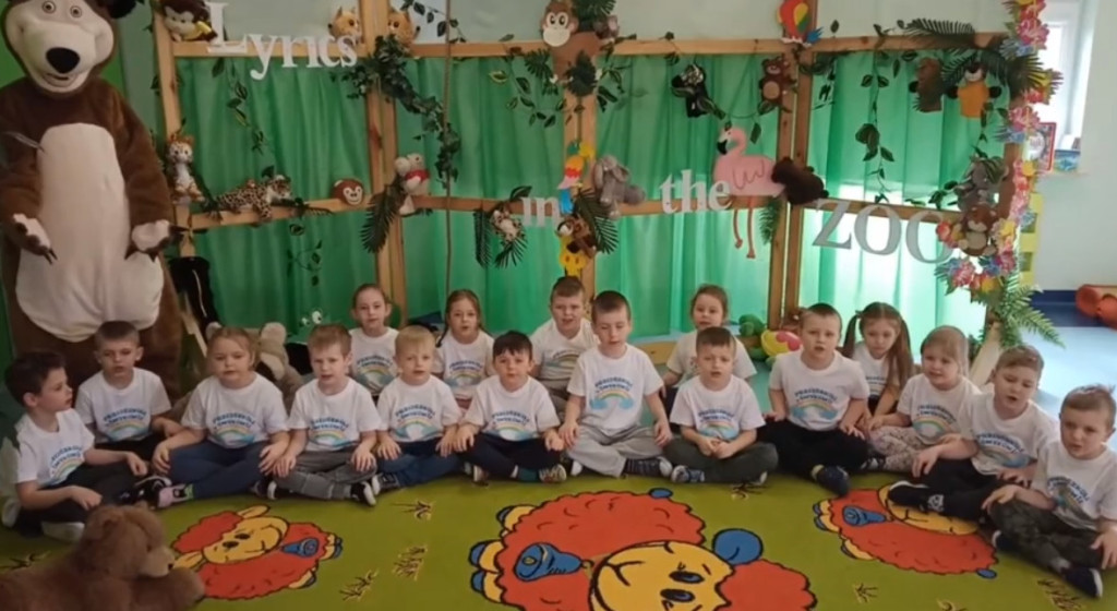 Przedszkolaki ze Smykowa w anglojęzycznym przedstawieniu [wideo, zdjęcia]