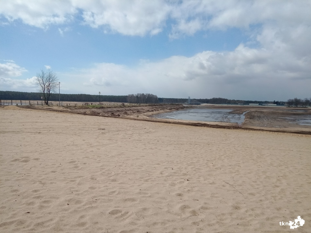 Po sezonie molo na palach stanie w Sielpi. Prace już rozpoczęto [wideo, zdjęcia]