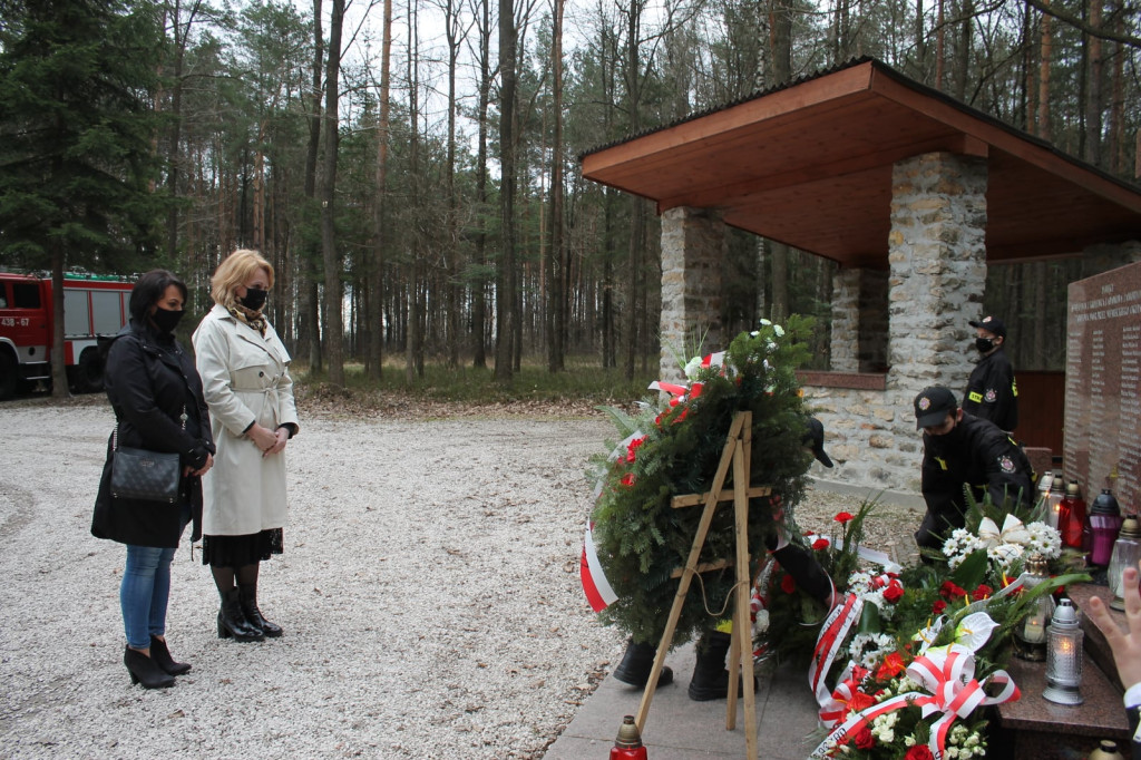 Uroczystości w 81. rocznicę pacyfikacji Królewca i Adamowa [zdjęcia]