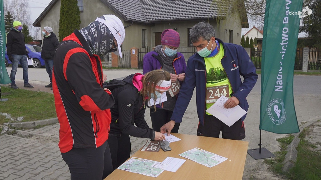 Piechurzy z całej Polski wyruszyli na Piekielny Maraton Pieszy [wideo, zdjęcia]