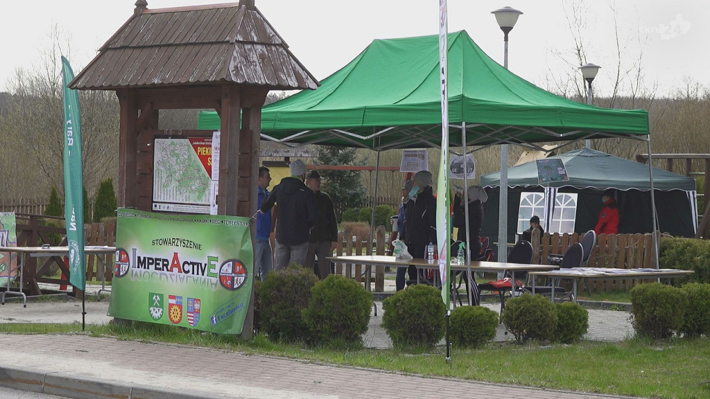 Piechurzy z całej Polski wyruszyli na Piekielny Maraton Pieszy [wideo, zdjęcia]