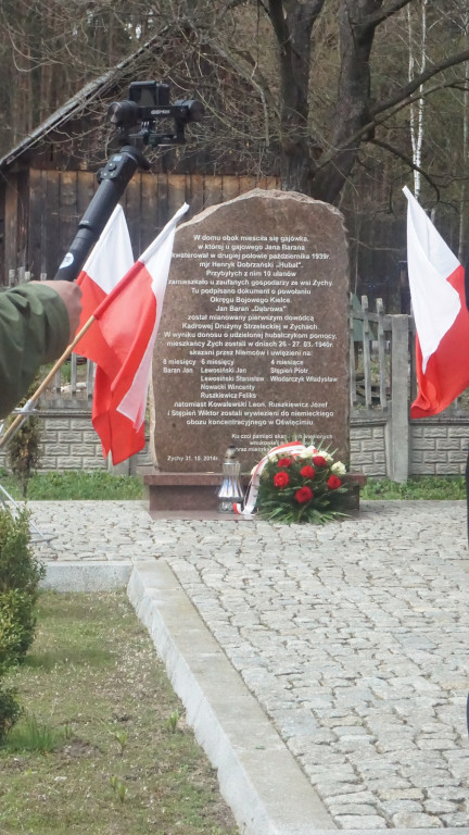 Rajd Hubalczyków w Zychach na 81. rocznicę śmierci Hubala [wideo, zdjęcia]