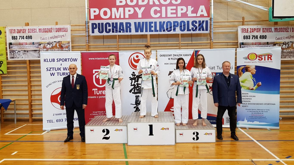 Karatecy z Niekłania Wielkiego z 4 medalami w Turku [zdjęcia]