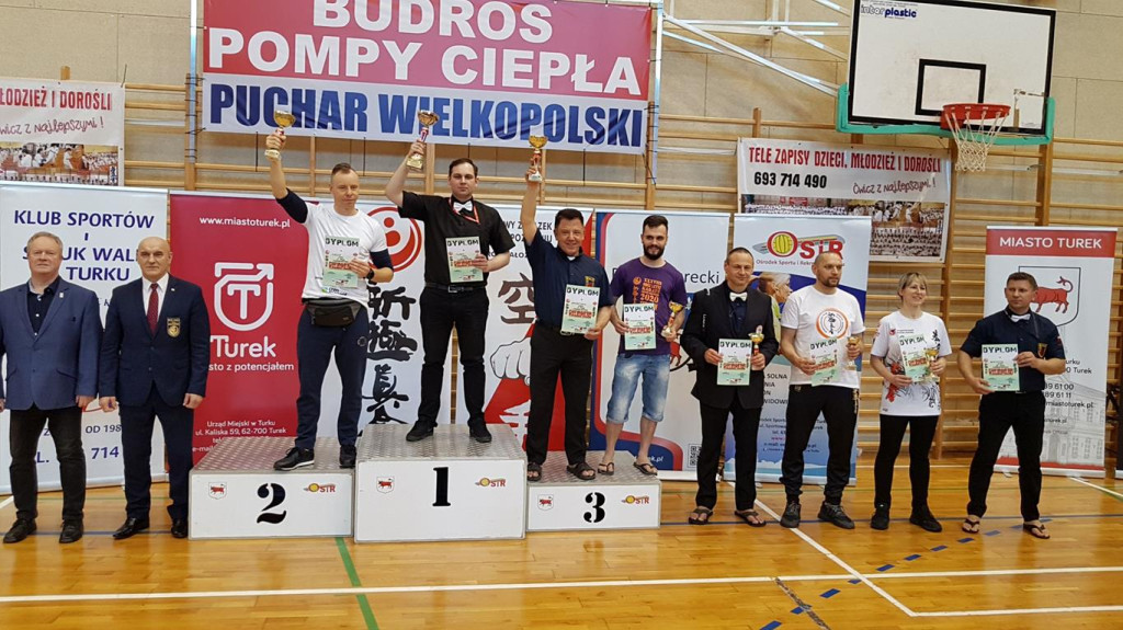 Karatecy z Niekłania Wielkiego z 4 medalami w Turku [zdjęcia]