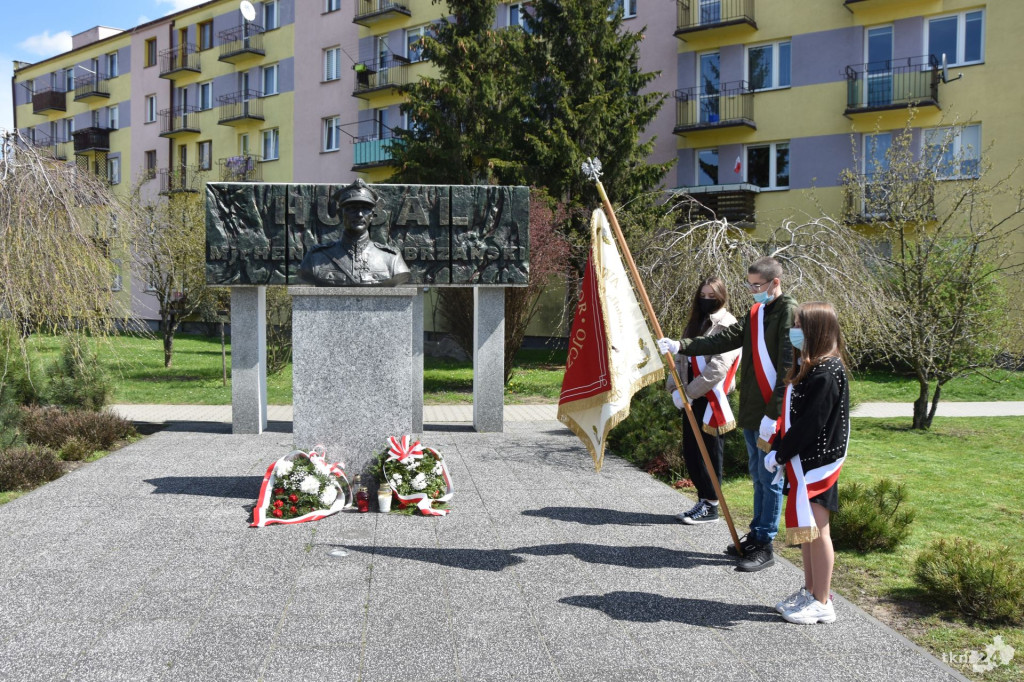 Uczniowie, leśnicy i włodarze uczcili pamięć o Hubalu [zdjęcia]