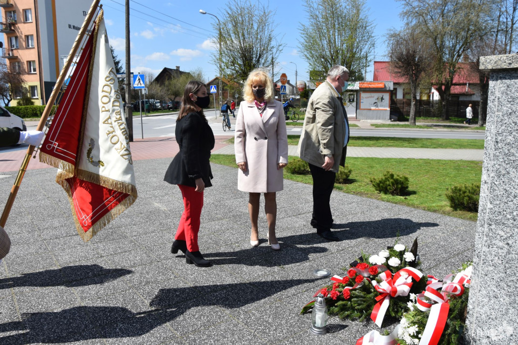 Uczniowie, leśnicy i włodarze uczcili pamięć o Hubalu [zdjęcia]
