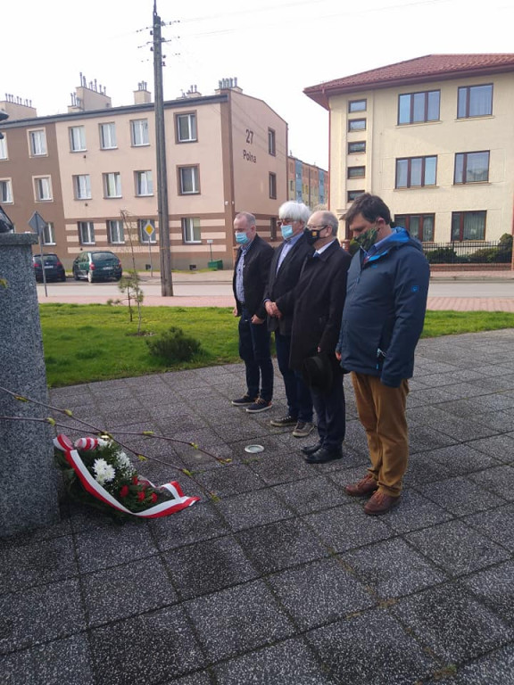 Uczniowie, leśnicy i włodarze uczcili pamięć o Hubalu [zdjęcia]