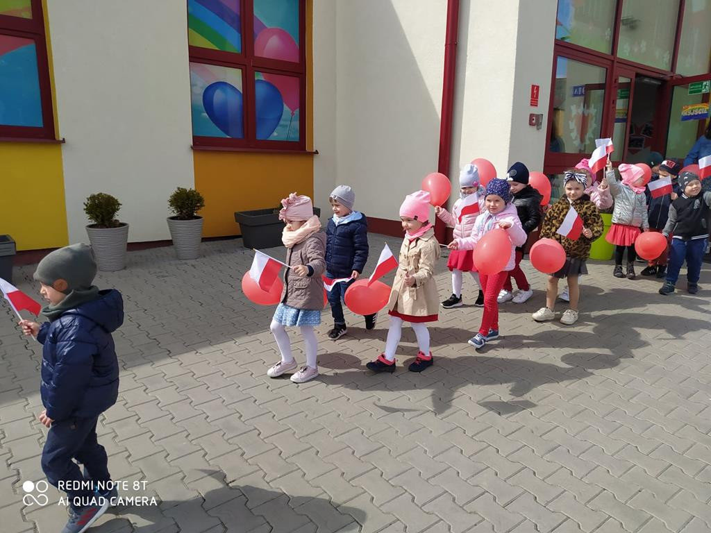 Dzieci z Przedszkola w Smykowie uczciły Święto 3 Maja [zdjęcia]