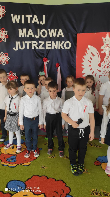 Dzieci z Przedszkola w Smykowie uczciły Święto 3 Maja [zdjęcia]