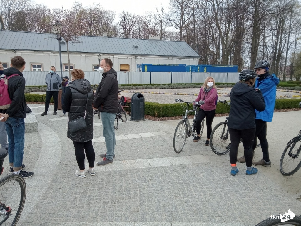 Powiat rajdem rowerowym uświetnił obchody 230 rocznicy Uchwalenia Konstytucji 3 Maja [wideo, zdjęcia]