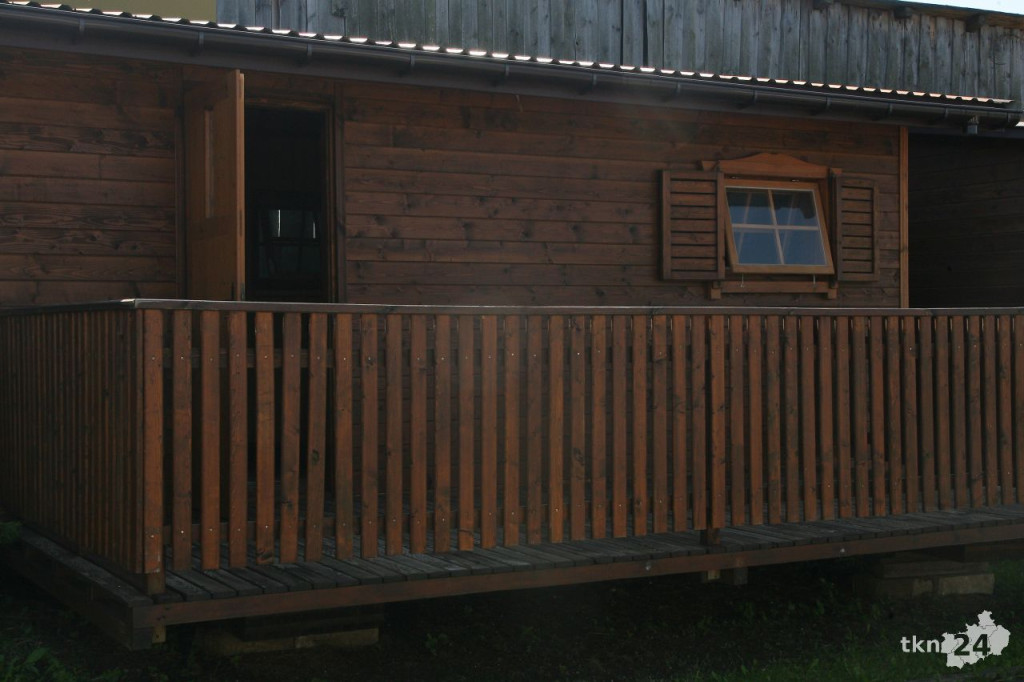 Solidne ręcznie robione domki na sprzedaż. Do obejrzenia w Modliszewicach [zdjęcia]