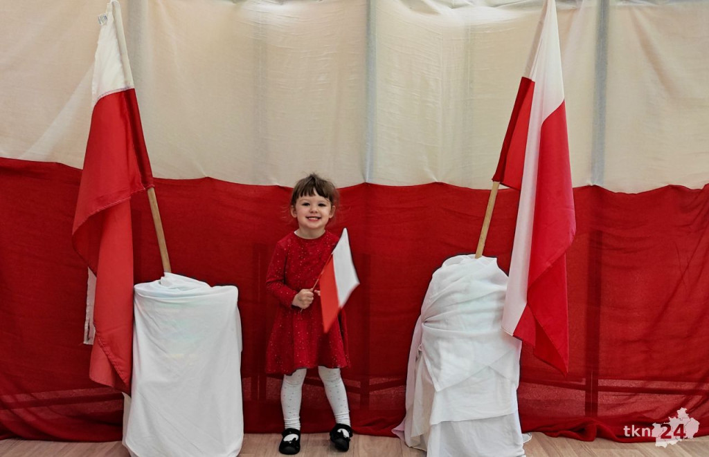 Biało-czerwono w Bajkowej Krainie [fotorelacja