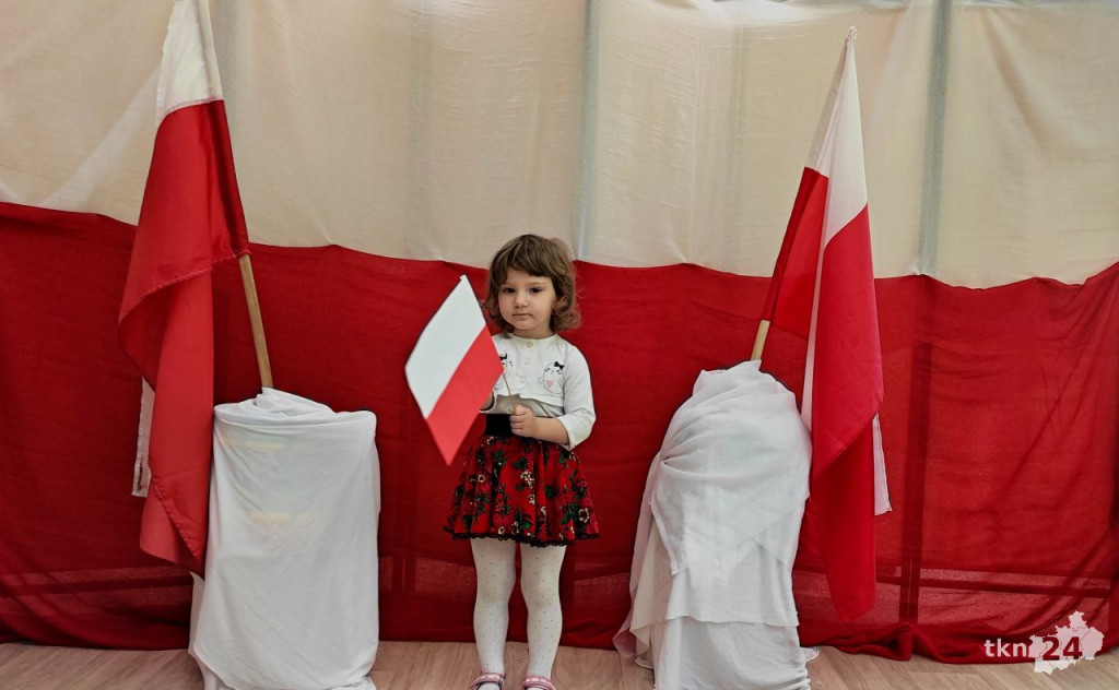 Biało-czerwono w Bajkowej Krainie [fotorelacja
