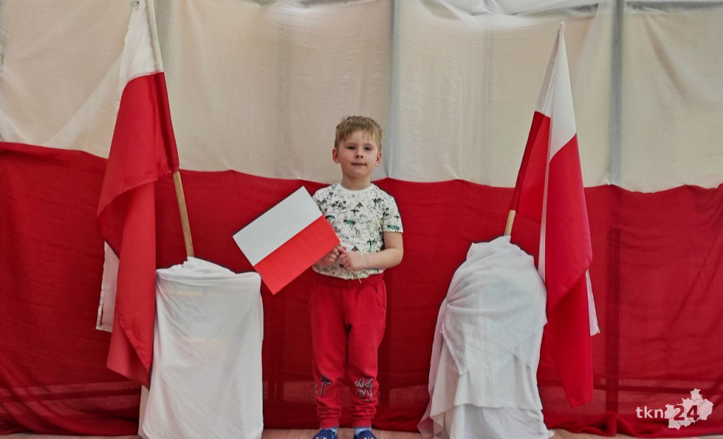 Biało-czerwono w Bajkowej Krainie [fotorelacja