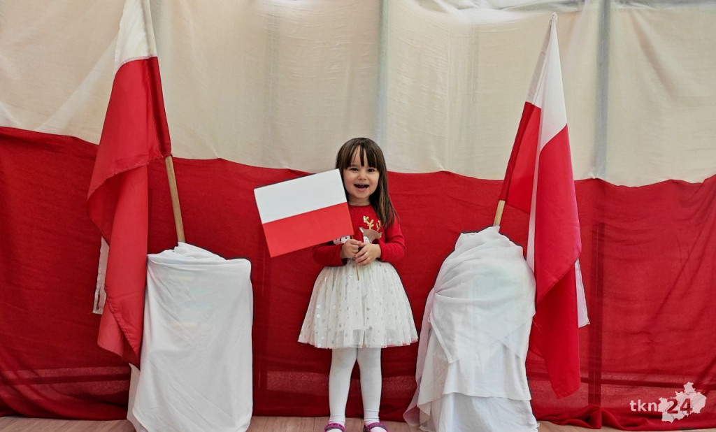 Biało-czerwono w Bajkowej Krainie [fotorelacja