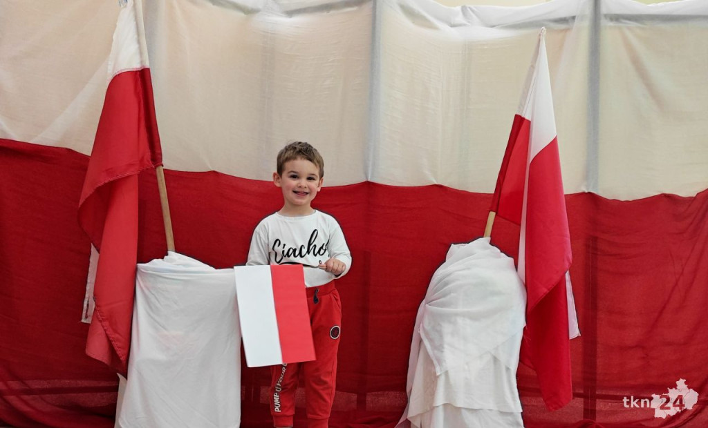 Biało-czerwono w Bajkowej Krainie [fotorelacja