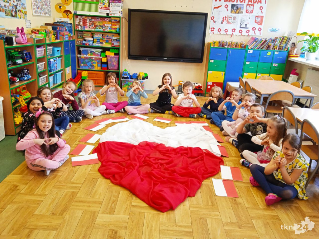 Biało-czerwono w Bajkowej Krainie [fotorelacja
