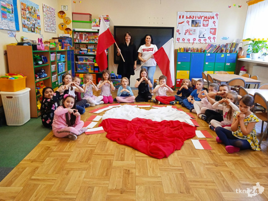 Biało-czerwono w Bajkowej Krainie [fotorelacja
