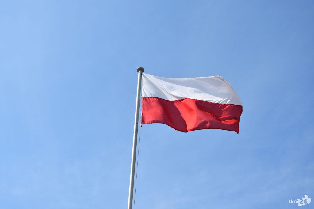 Biało-czerwona gmina Końskie na Dzień Flagi! [wideo, zdjęcia]