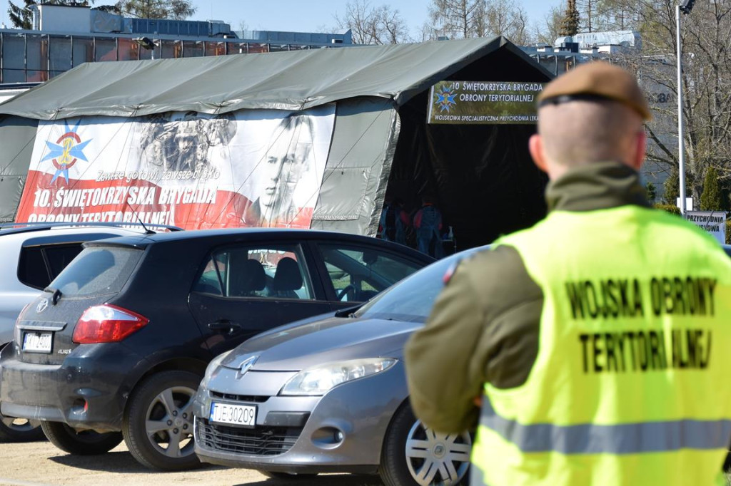 Pierwszy punkt szczepień drive-thru w województwie świętokrzyskim