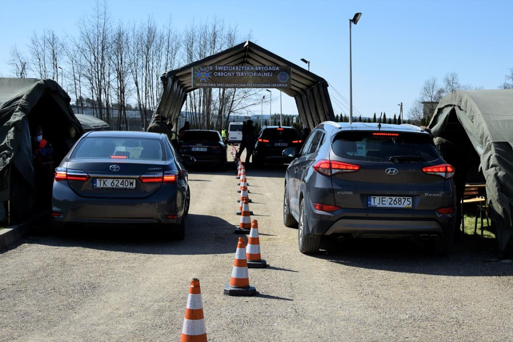Pierwszy punkt szczepień drive-thru w województwie świętokrzyskim