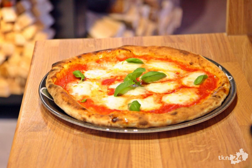 Włoska pizza z Rudy Malenieckiej. San Vito Lo Capo [MENU, zdjęcia]