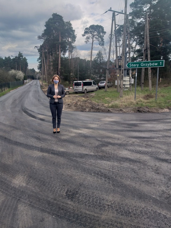 Droga Czarniecka Góra-Poręba już na ukończeniu [zdjęcia]