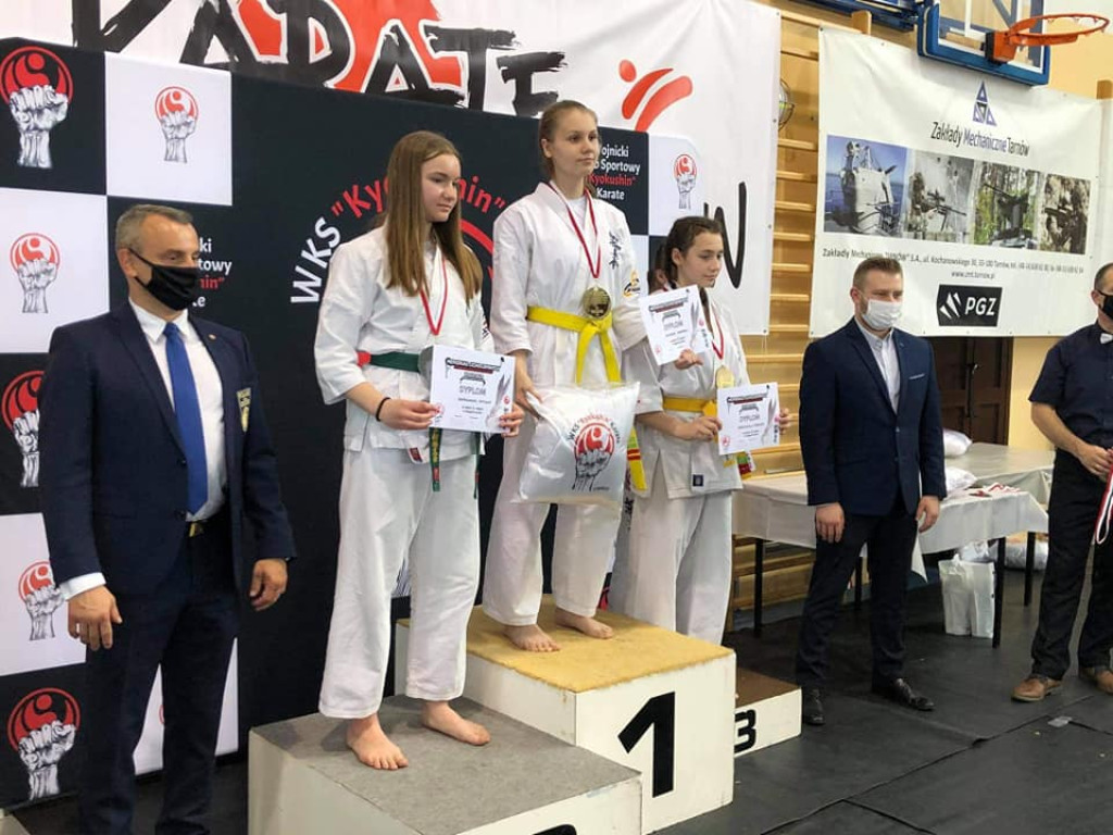 Doskonały start naszych karateków w Wojniczu [zdjęcia]