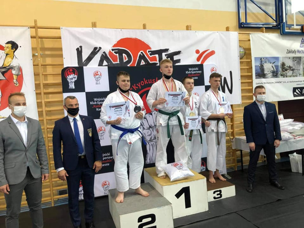 Doskonały start naszych karateków w Wojniczu [zdjęcia]