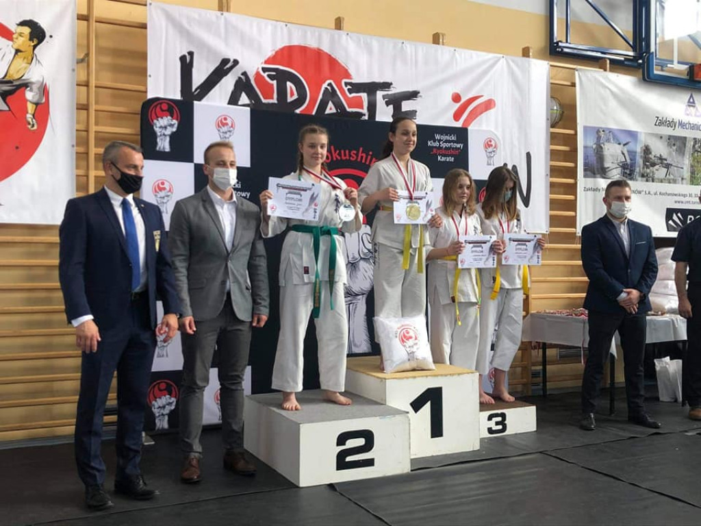 Doskonały start naszych karateków w Wojniczu [zdjęcia]