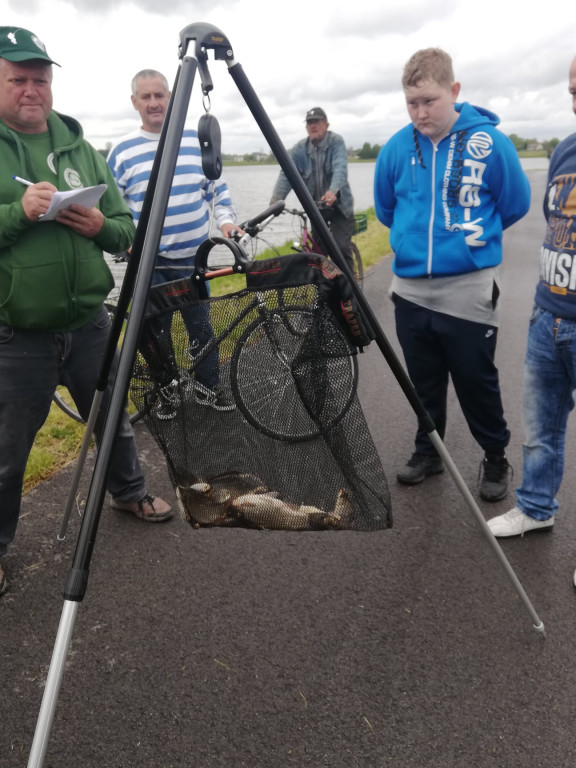 Pierwsze takie zawody. Wędkowali nad zalewem `Antoniów` [zdjęcia]