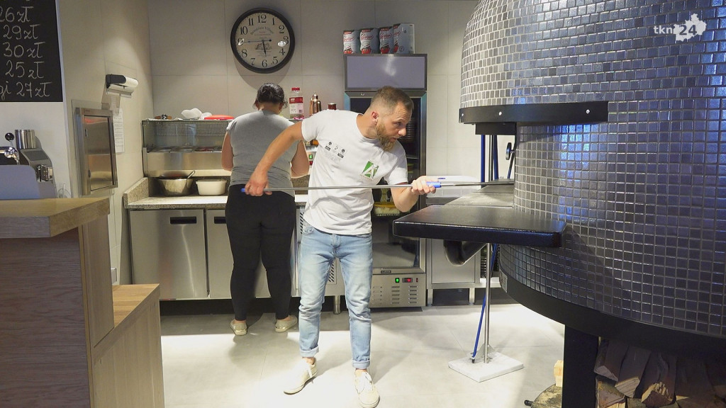Włoska pizza z San Vito Lo Capo. Zobacz jak powstaje [wideo, zdjęcia]