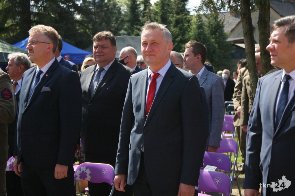 Barycz: Tablica odsłonięta, medale wręczone [wideo, zdjęcia]