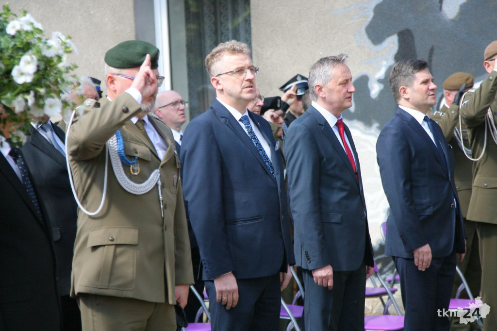 Barycz: Tablica odsłonięta, medale wręczone [wideo, zdjęcia]