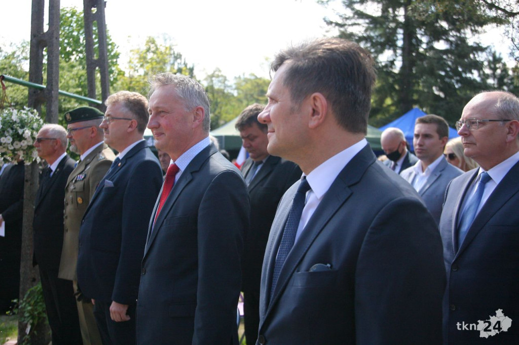 Barycz: Tablica odsłonięta, medale wręczone [wideo, zdjęcia]