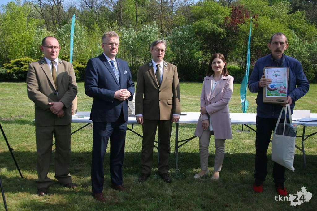 `Przywróć naszą ziemię`. Starostwo promuje ekologię [wideo, zdjęcia]